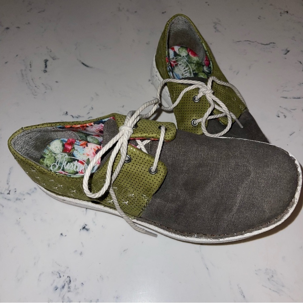 Justin Shoes 8.5 - Picture 1 of 4